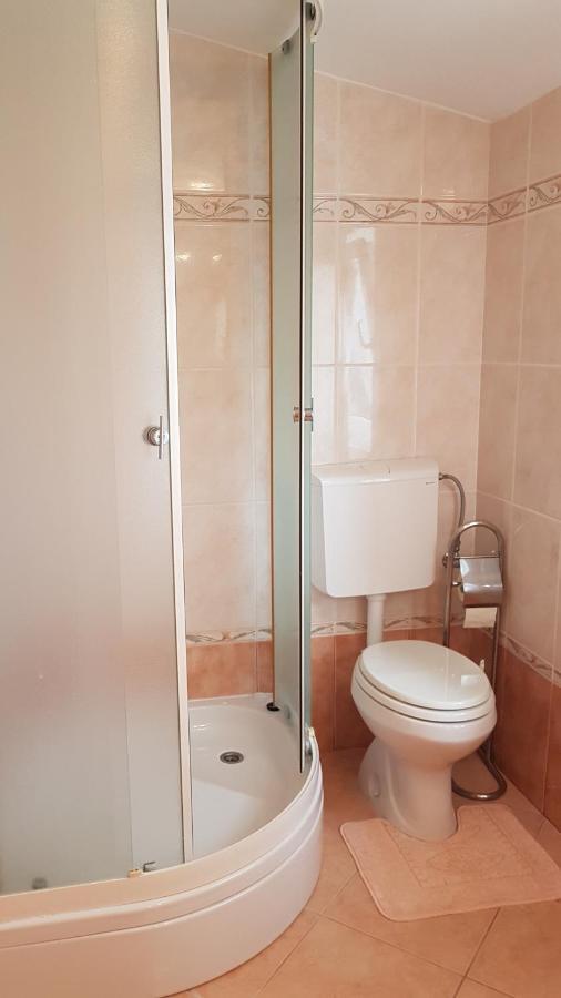 Apartmani Diva Malinska Ngoại thất bức ảnh